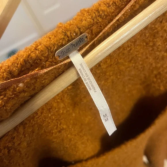 Free People cropped sweater - Picture 3 of 3